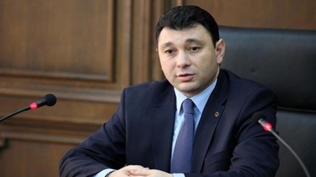 Ermeni siyasetçi: Azerbaycan'a 50 milyar dolarlık tazminat yerine Zengezur verilecek