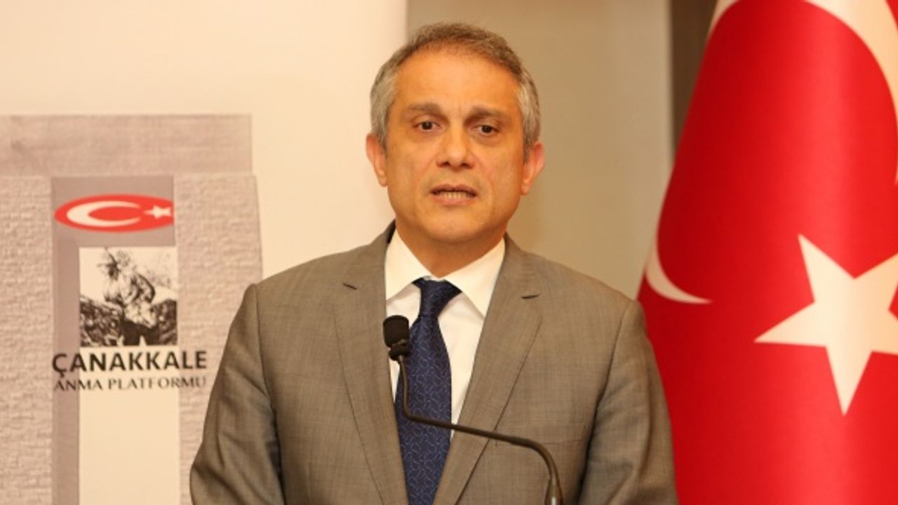 Türkiye’nin Londra Büyükelçisi Ümit Yalçın ırkçı saldırıları kınadı