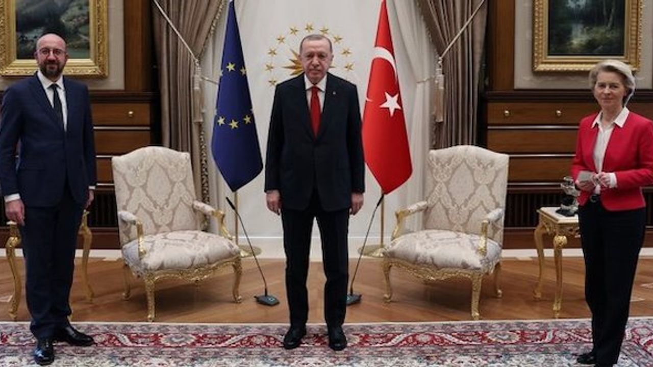 Avrupa ve Türkiye, 'Koltuk Skandalı'yla ilgili olarak birbirlerini suçluyor