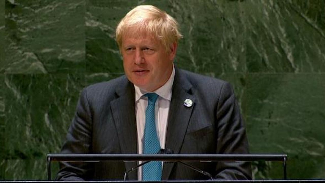 İngiltere Başbakanı Johnson, akaryakıt krizinin iyileşmeye başladığını duyurdu