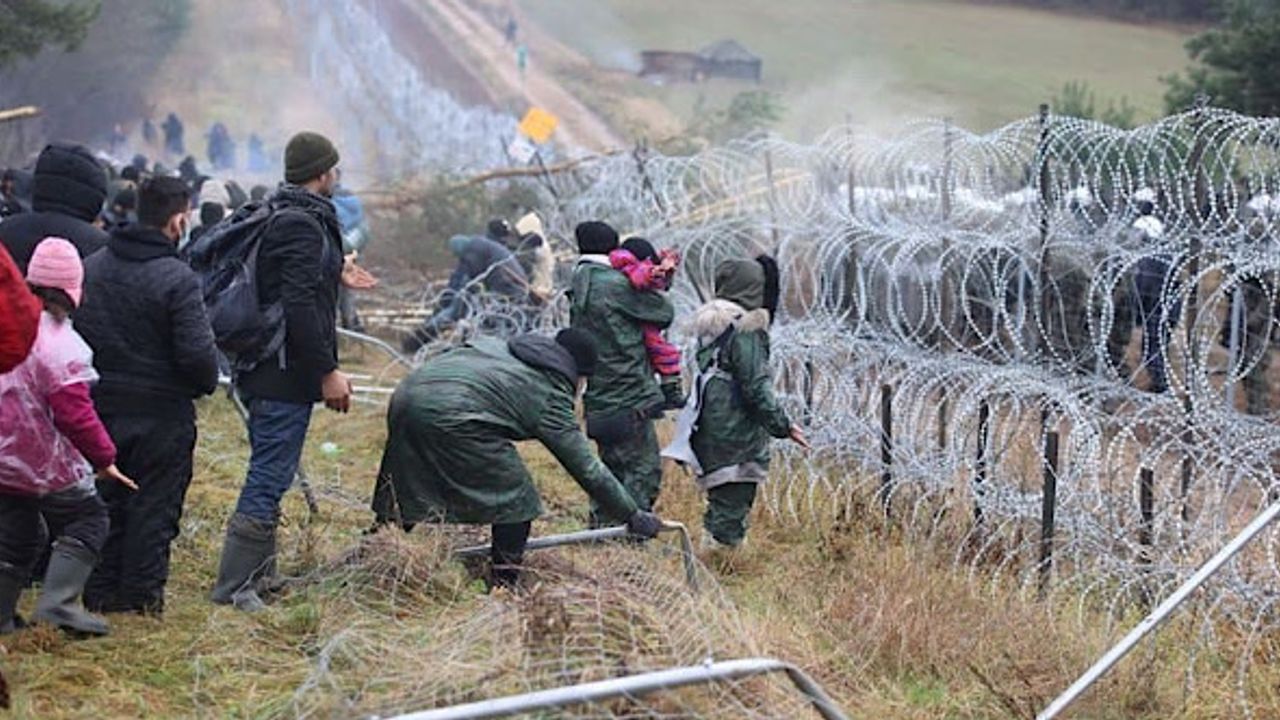 5 soruda Polonya-Belarus sınırında göçmen krizi