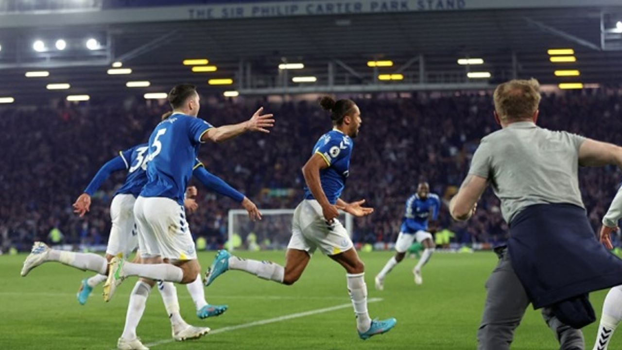 Everton inanılmazı başardı