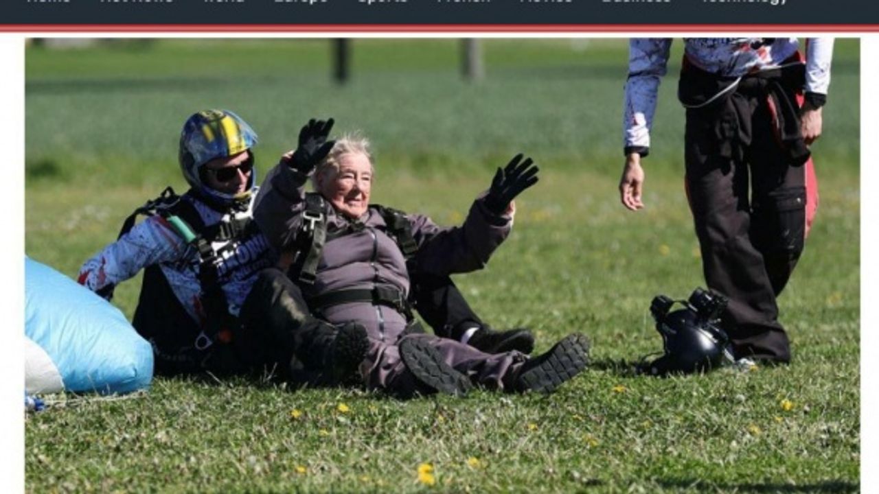 103 yaşındaki kadın paraşütle atladı