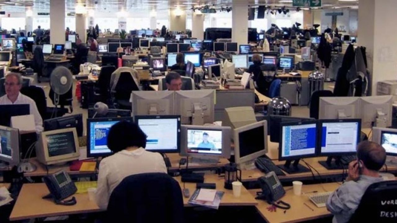 İngilizler haftada 1,5 gün ofiste çalışıyor