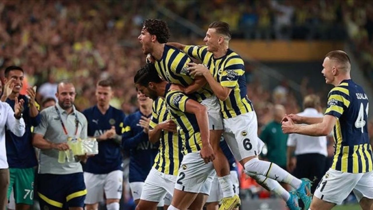 Fenerbahçe galibiyetle başladı