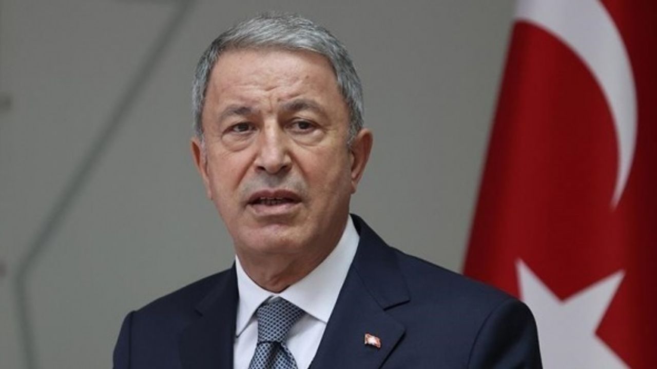 Milli Savunma Bakanı Akar'dan İngiltere'ye ziyaret