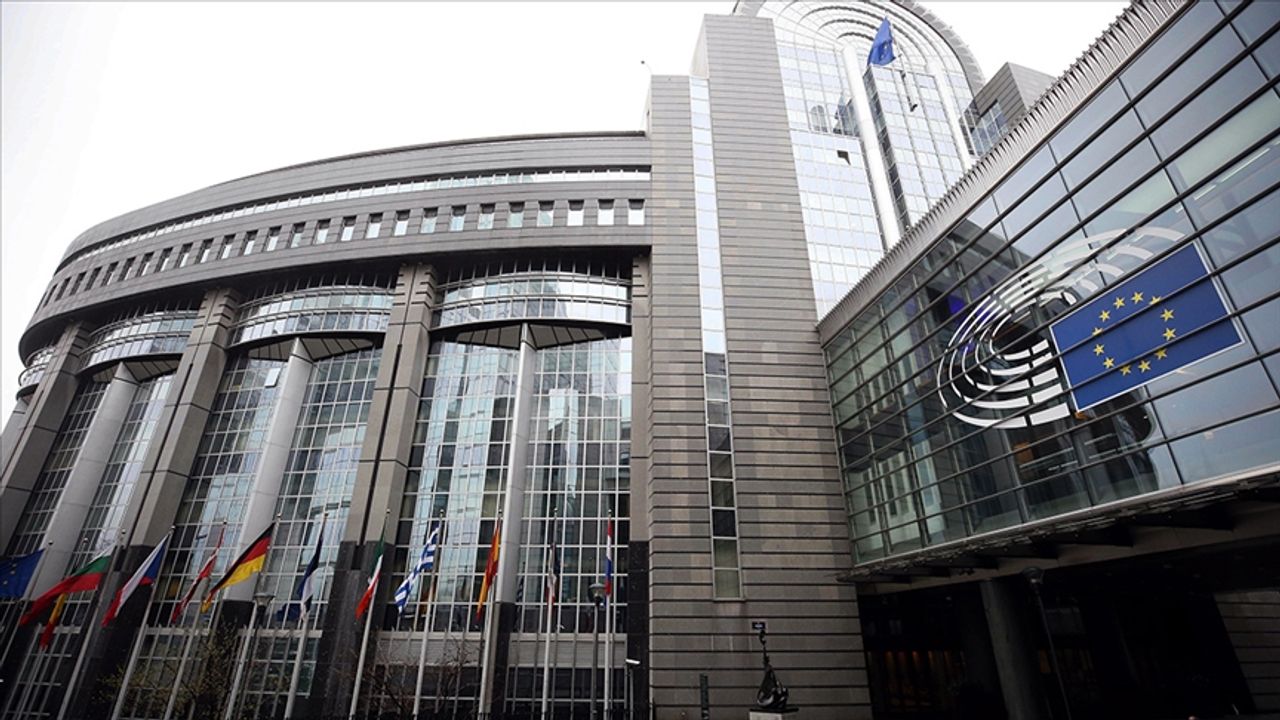 Avrupa Parlamentosu'nda arama: 1 milyon euro'ya el konuldu