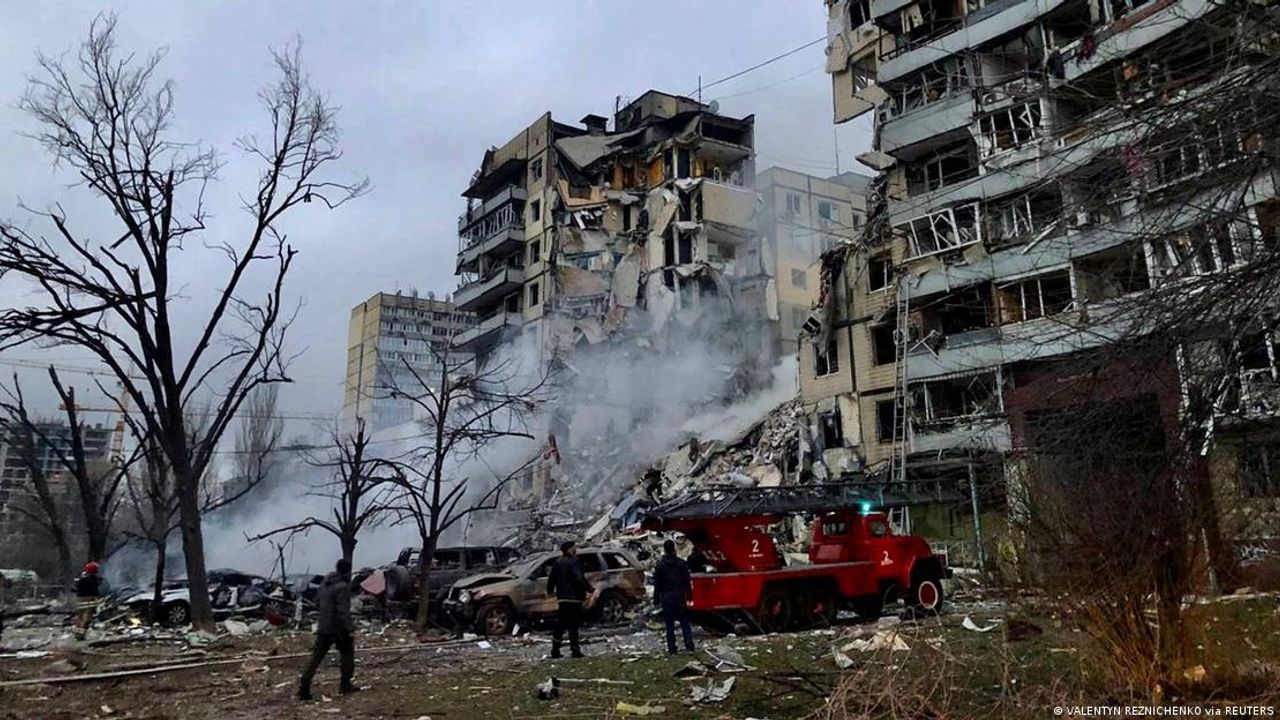 Rus ordusu apartmanı vurdu: En az 25 ölü