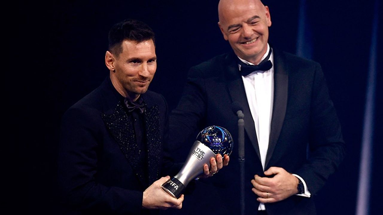 Yılın En İyi Futbolcusu Lionel Mesai seçildi