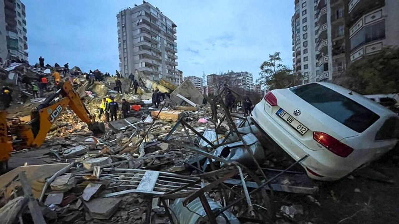 İngiliz deprem uzmanı Hicks: En kötü senaryo yaşandı