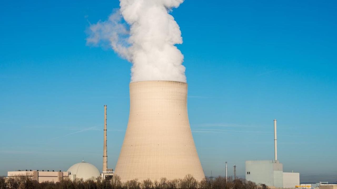 Almanların çoğu nükleer enerjiden vazgeçmek istemiyor