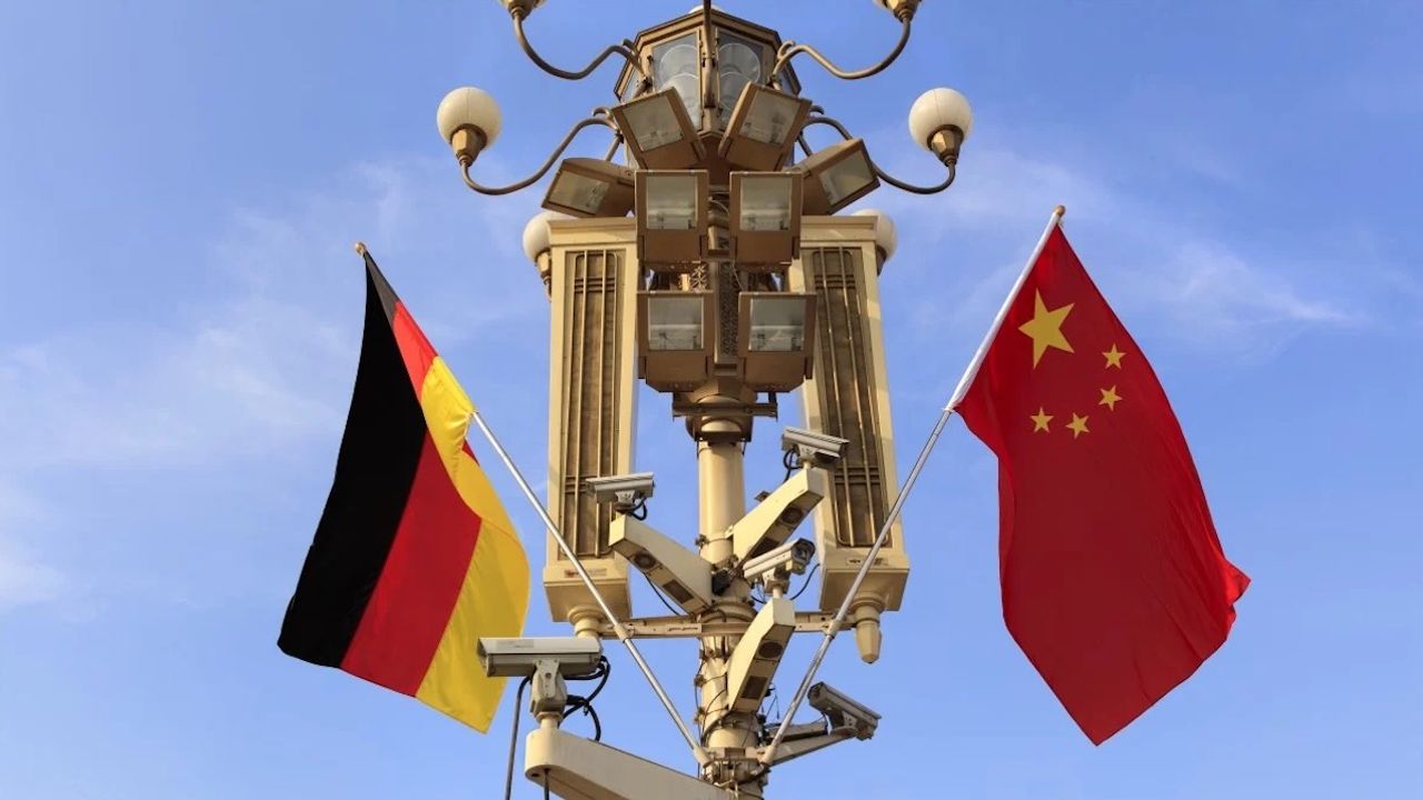 Alman ekonomisi nerede ise Çin'e bağımlı oldu.