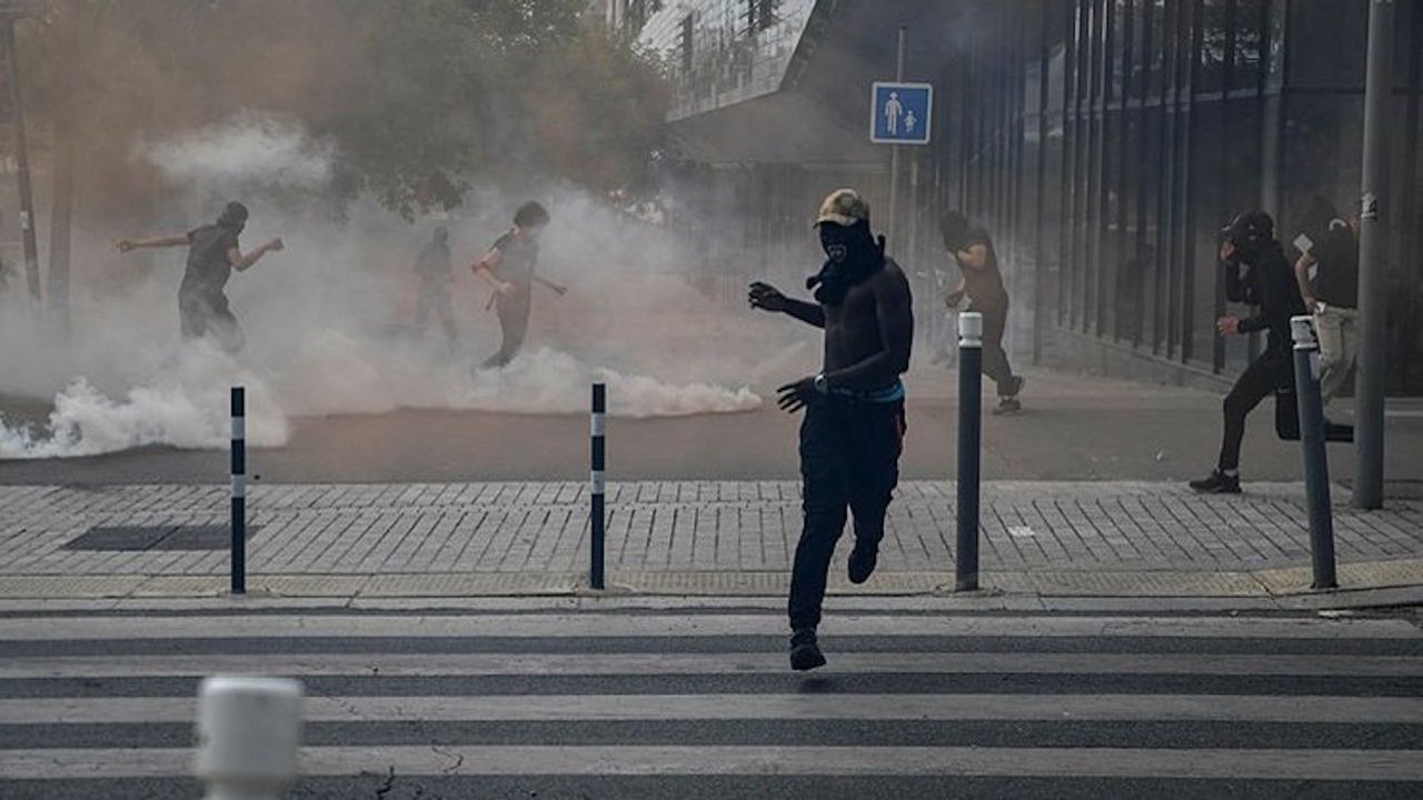 Fransa'daki protestolar Belçika'ya sıçradı