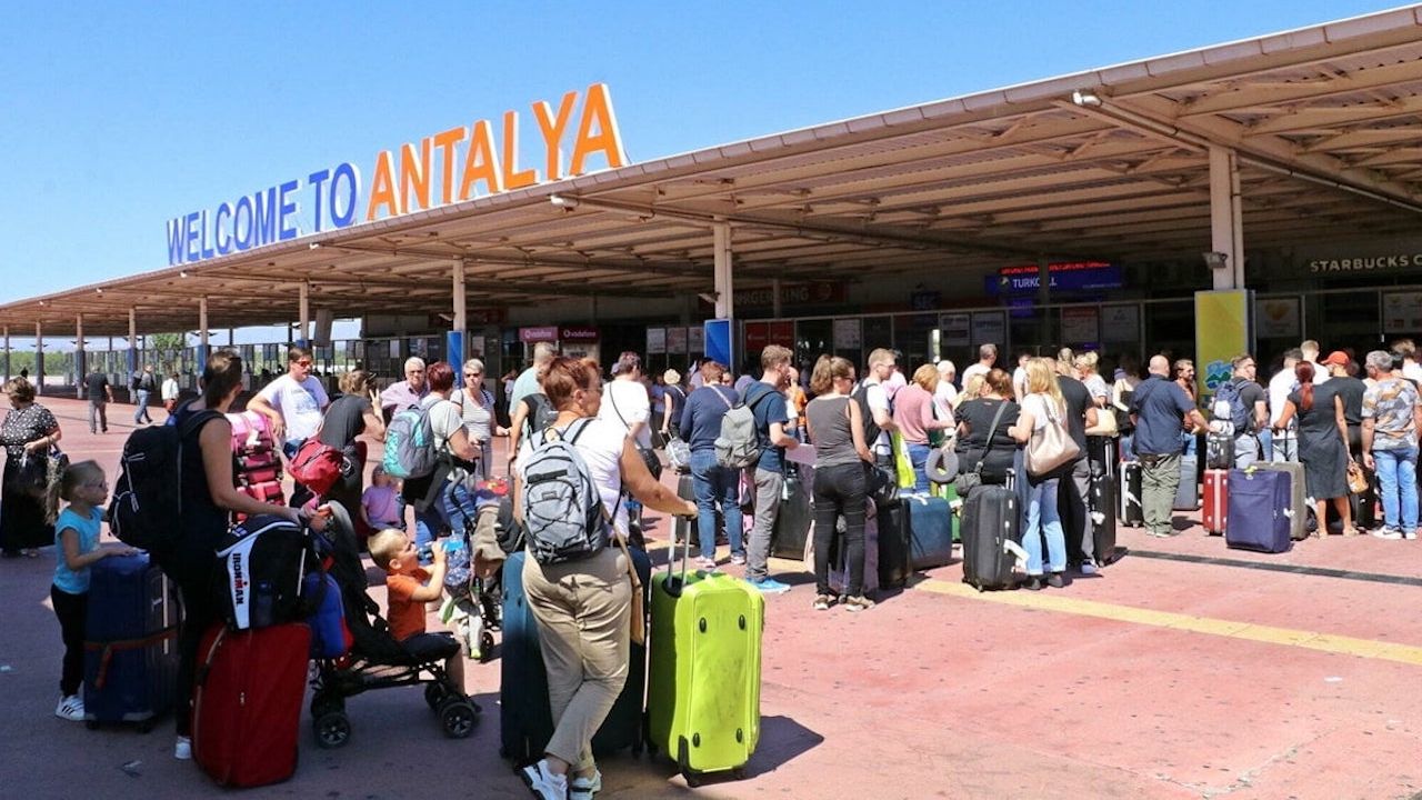 İstanbul ve Antalya havalimanlarında rakamlar ne diyor?