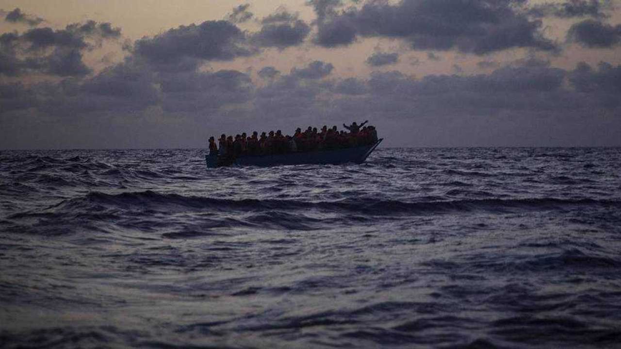 Kanarya Adaları açıklarında içinde 200 göçmen bulunan bir tekne kayboldu