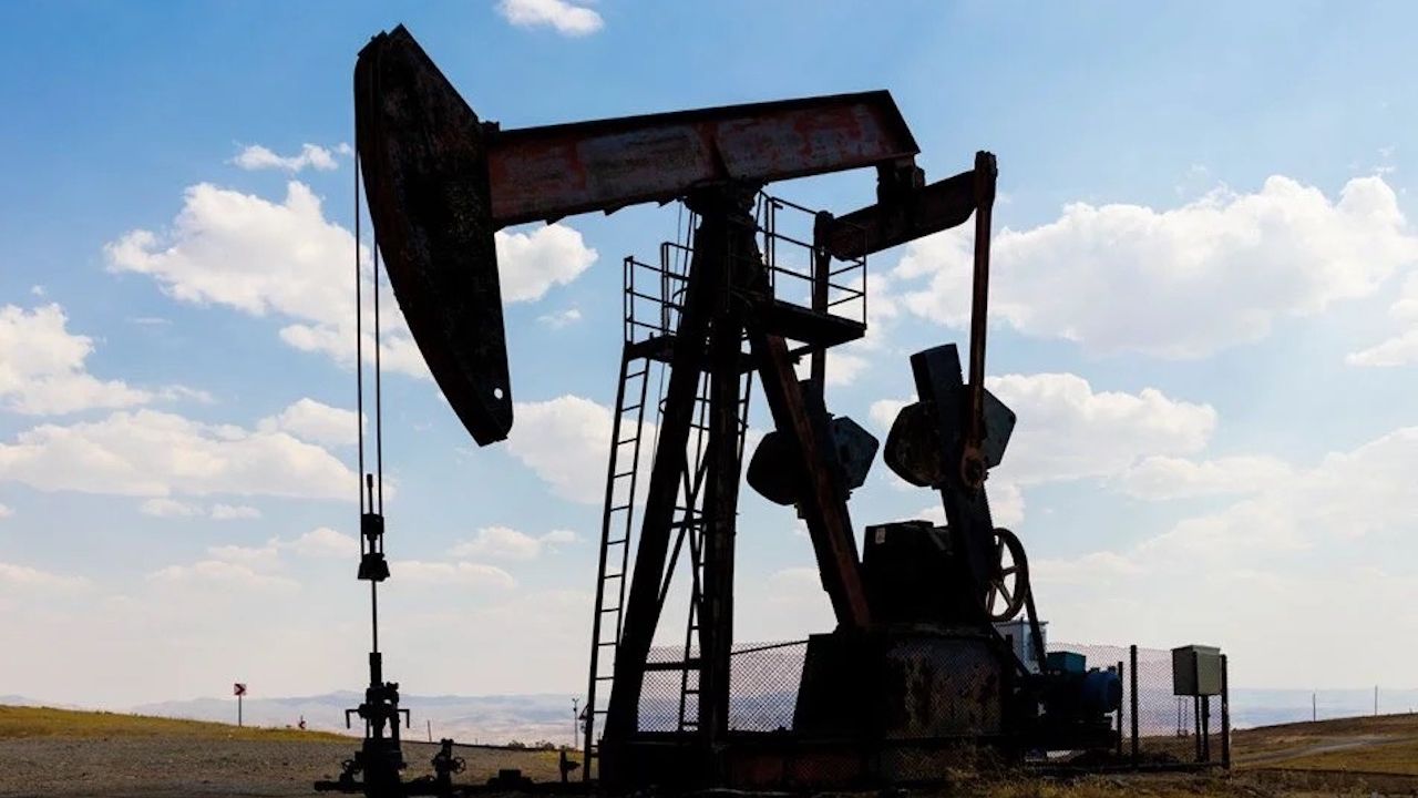 Brent petrolün varili 82,72 dolar