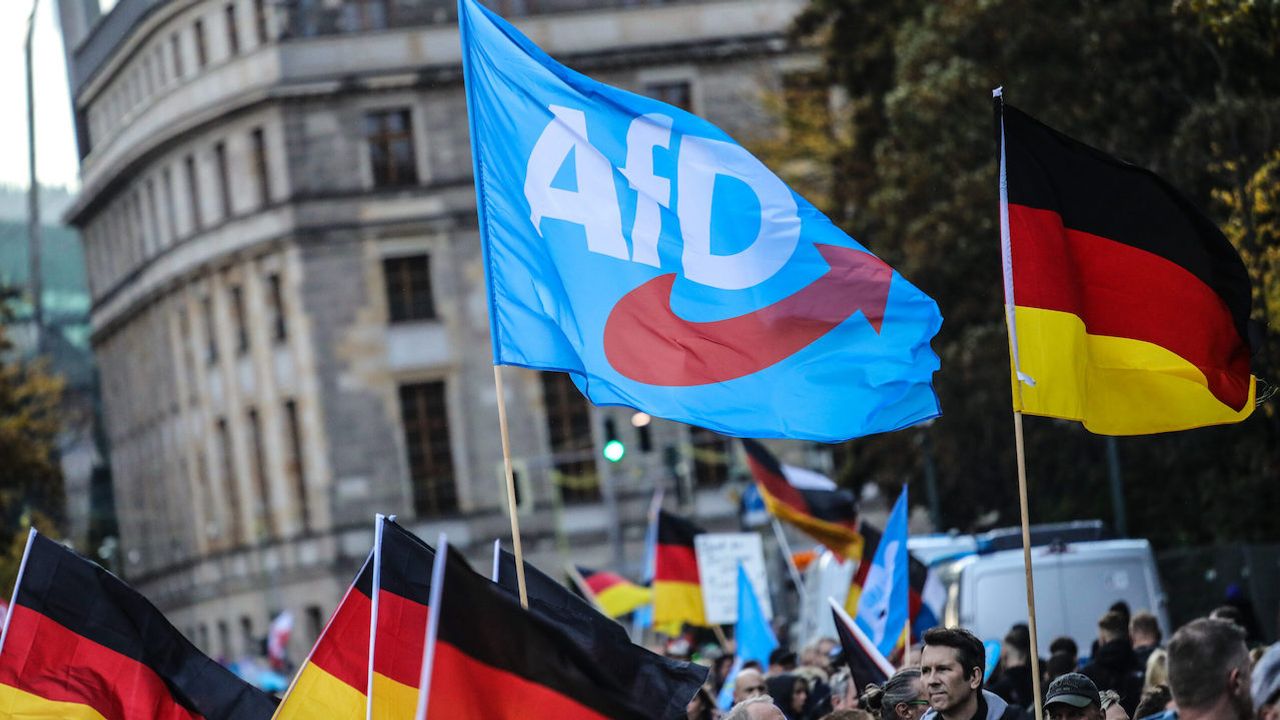 Almanya'da AfD "güvenlik duvarını" zorluyor