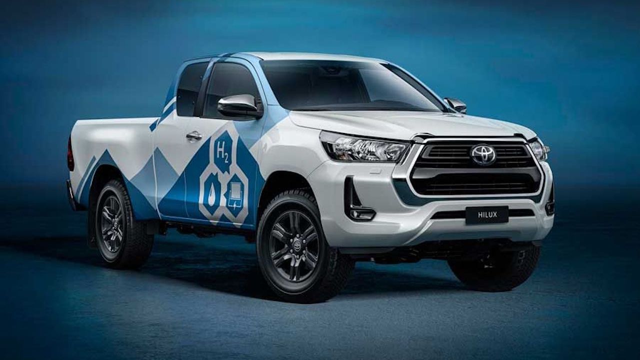 Toyota, hidrojen yakıt hücreli Hilux prototipini gösterdi!