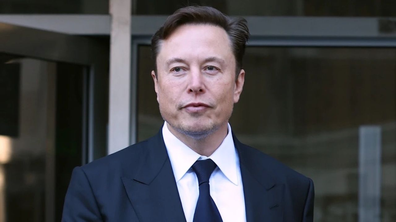Elon Musk, 1 milyar dolarlık fon arayışında