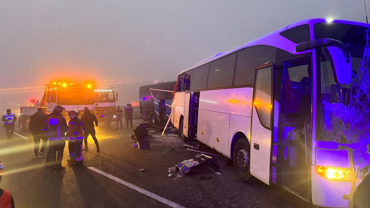 Kuzey Marmara Otoyolu'nda zincirleme kaza: 10 ölü, 8'i ağır 59 yaralı