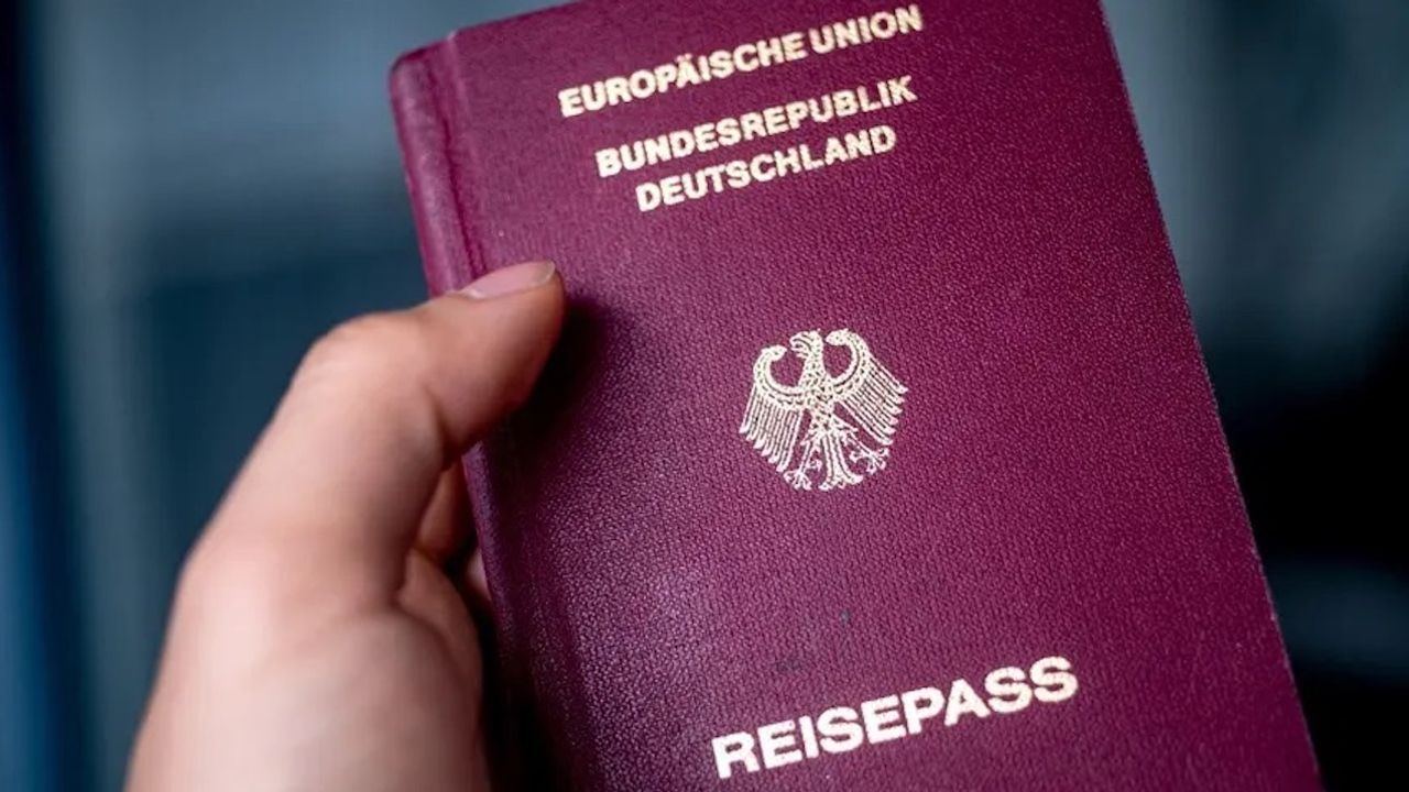 Almanya'da hükümet vatandaşlık reformunda uzlaştı