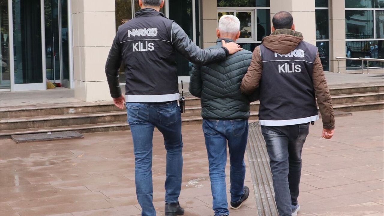 Kilis'te 2 bin 986 sentetik uyuşturucu hap ele geçirildi