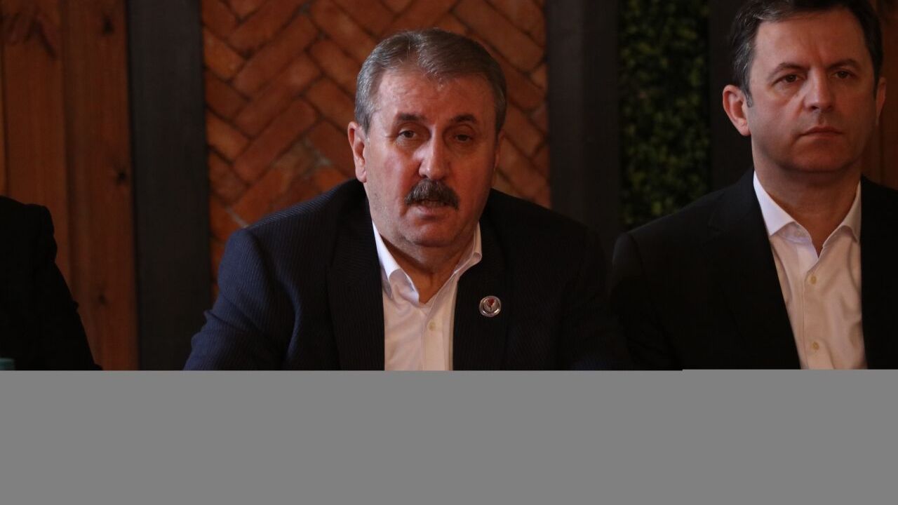 BBP Genel Başkanı Destici, partisinin Karadeniz Çalıştayı'nın kapanış programında konuştu: