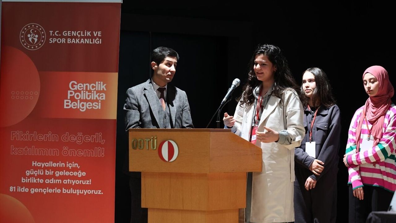 Gençlik ve Spor Bakanlığı, ODTÜ'de "Gençlik Politika Belgesi Vizyon Çalıştayı" düzenledi