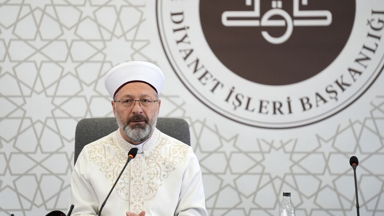 Diyanet İşleri Başkanı Erbaş, Hutbe Hizmetleri Çalıştayı'na konuştu: