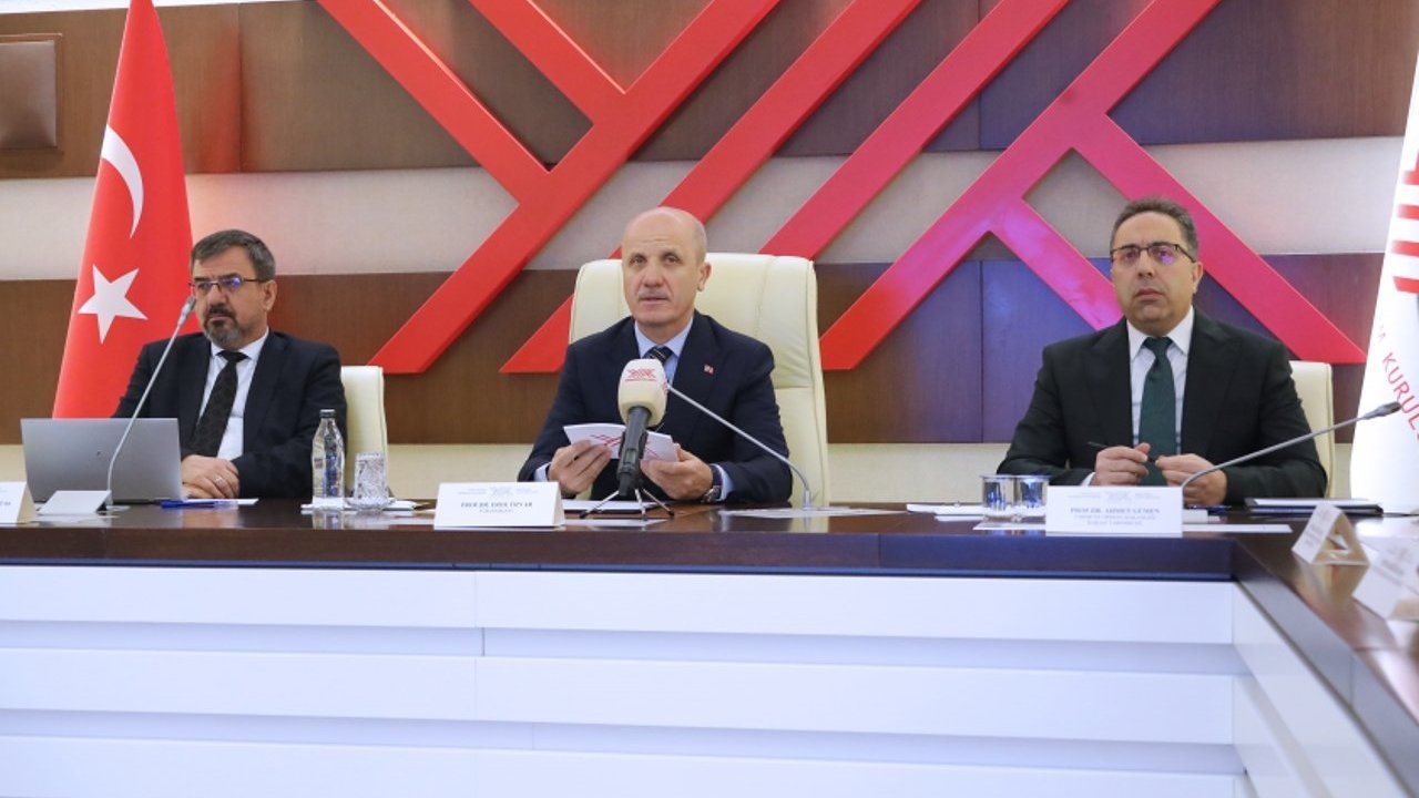 YÖK Başkanı Özvar, "Tarım Teknolojileri Çalıştayı"nda konuştu: