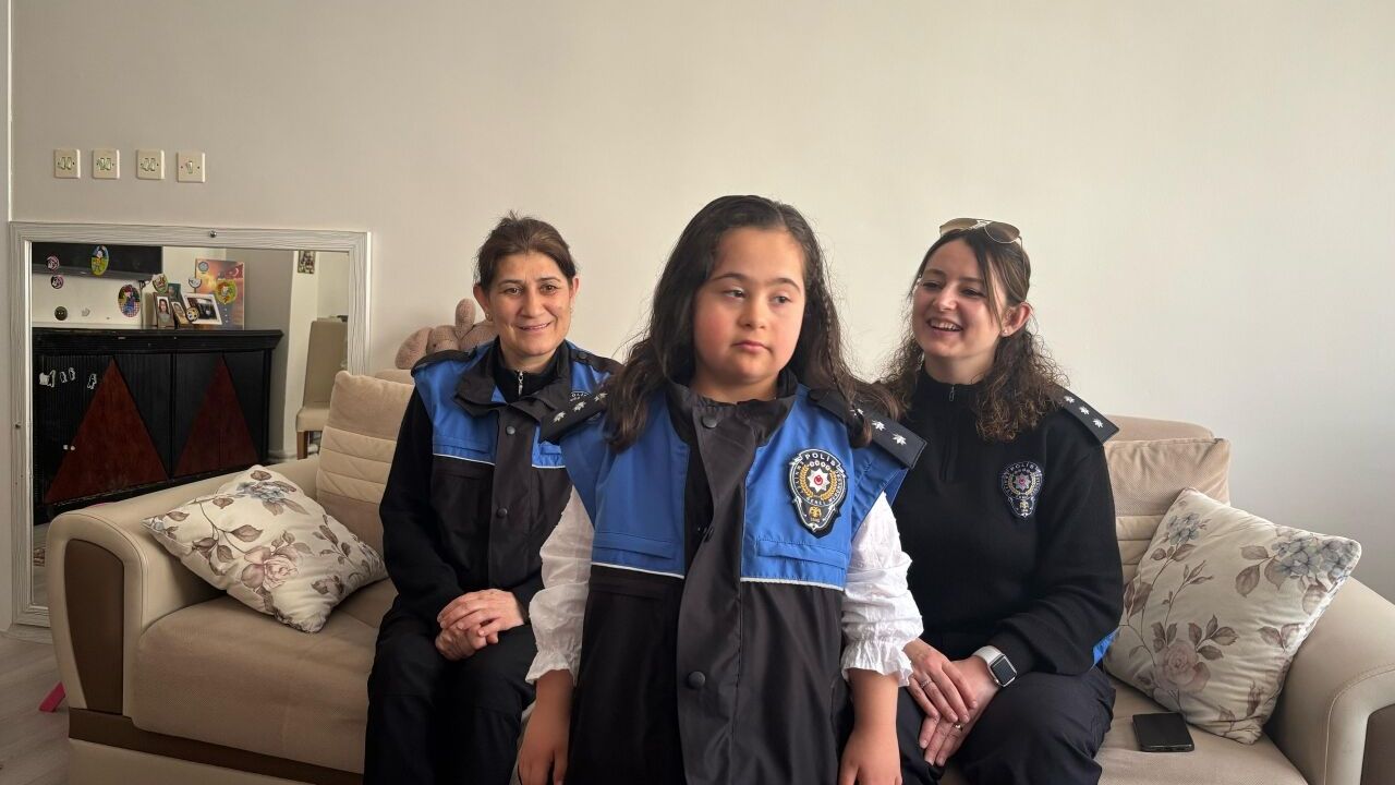 Amasya'da polisten down sendromlu Defne'ye doğum günü sürprizi