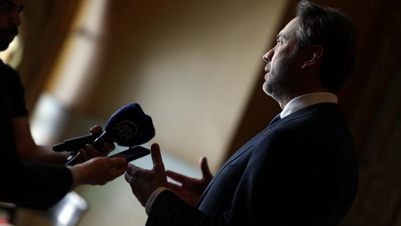 Bakan Bayraktar, Kilis'ten Halep'e doğru doğal gaz boru hattı bağlantısını bitirdiklerini söyledi: