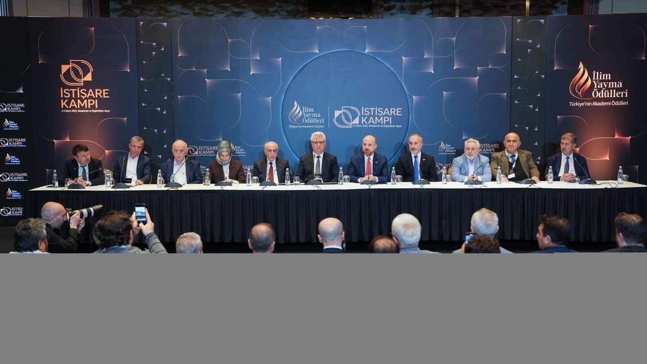 Demokrasi ve Özgürlükler Adası'nda "Sağlıkta Teknolojik İstiklal" çalıştayı yapıldı