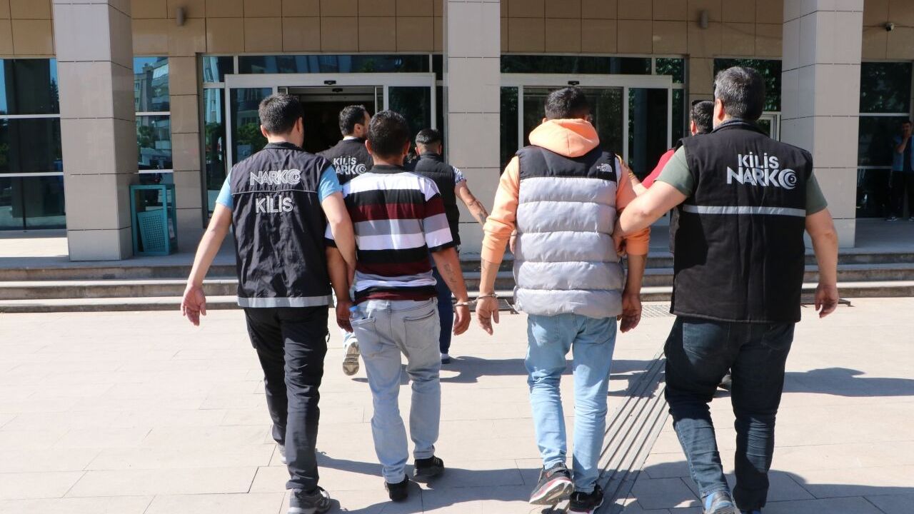 Kilis'te uyuşturucu operasyonunda 3 zanlı tutuklandı