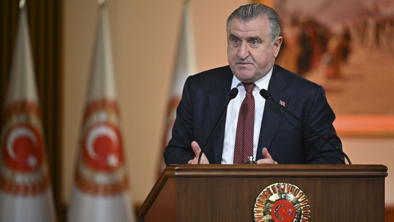 TBMM Başkanı Kurtulmuş, Meclis'te gençleri ağırladı: