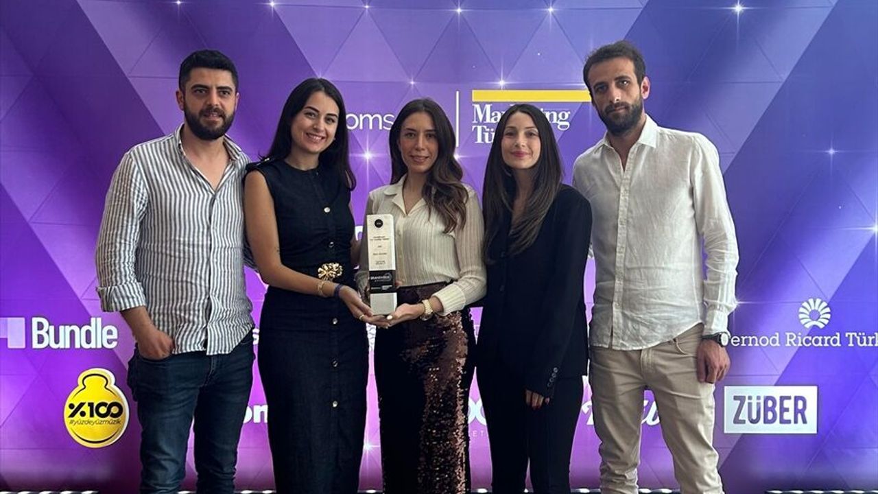 A101'e Brandverse Awards'da "Zincir Marketler" kategorisinde altın ödül