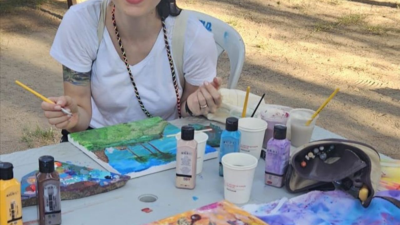 Antalya'da düzenlenen '5. Yaz Sanat Kampı ve Kültür Sanat Çalıştayı' tamamlandı