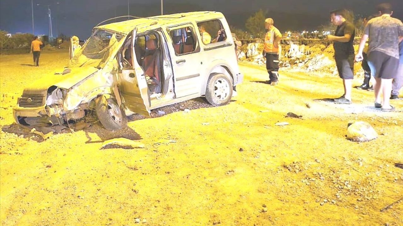 TAG Otoyolu'ndaki kazada 8 kişi yaralandı