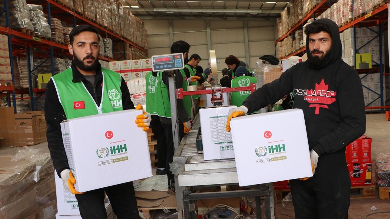 İHH'nin ramazan yardımları Kilis'ten Türkiye'ye dağıtılacak