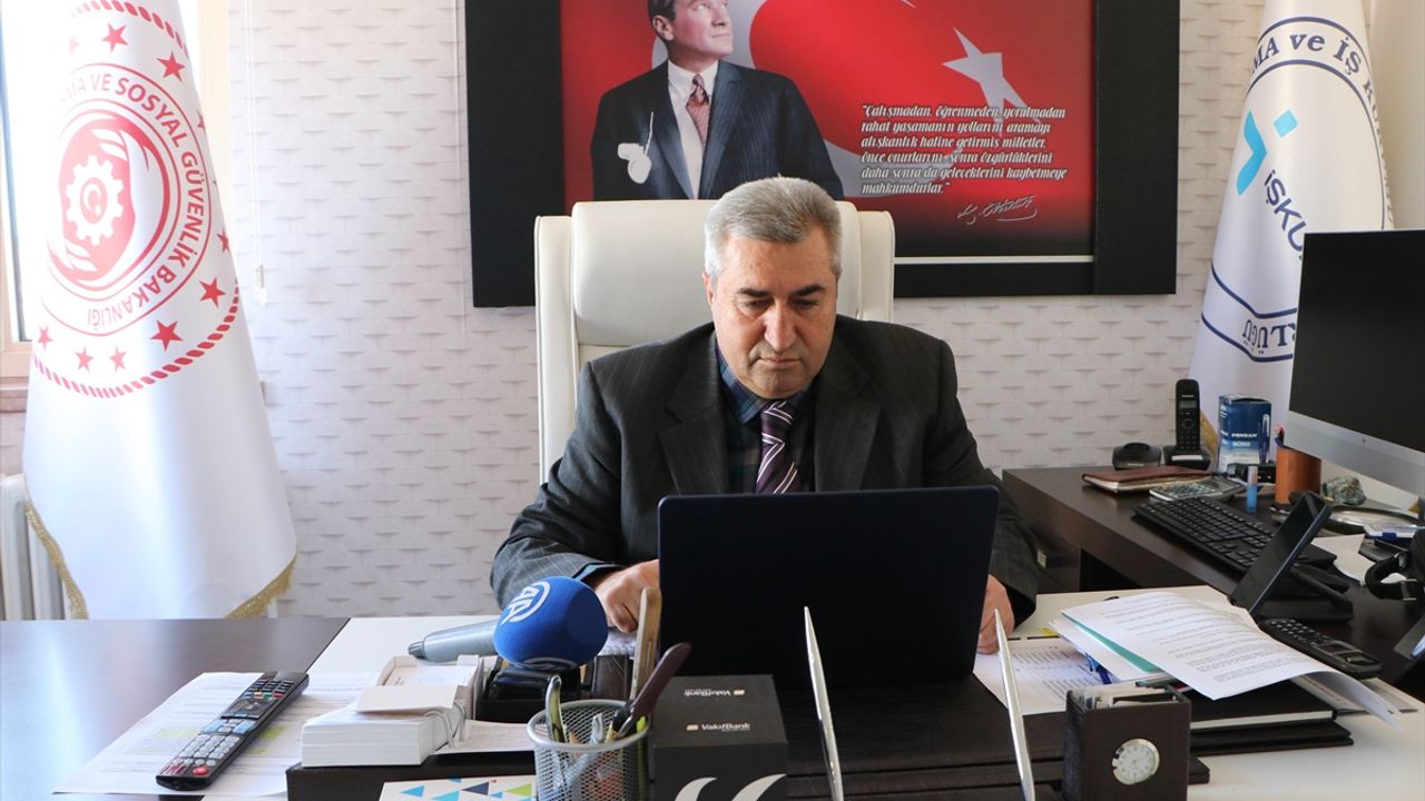 Kilis'te kurum müdürleri, AA'nın 'Yılın Kareleri' oylamasına katıldı