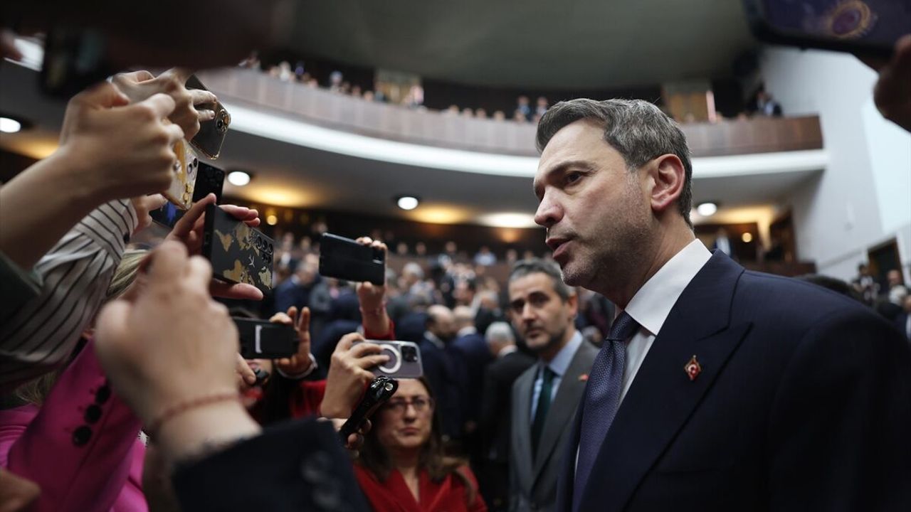 Enerji ve Tabii Kaynaklar Bakanı Bayraktar, Meclis'te gazetecilerin sorularını yanıtladı: