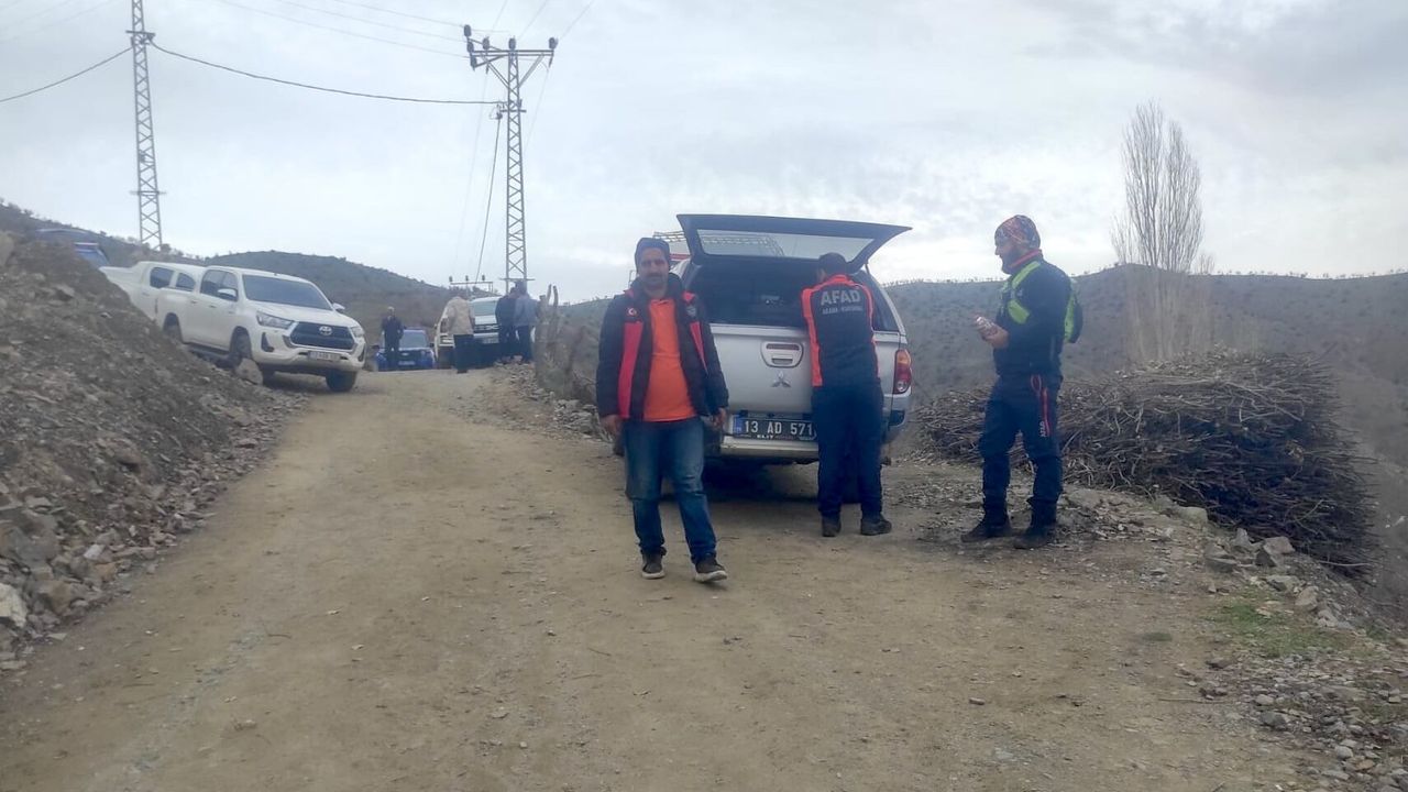 Bitlis'te kaybolan 5 yaşındaki çocuğu arama çalışmaları sürüyor