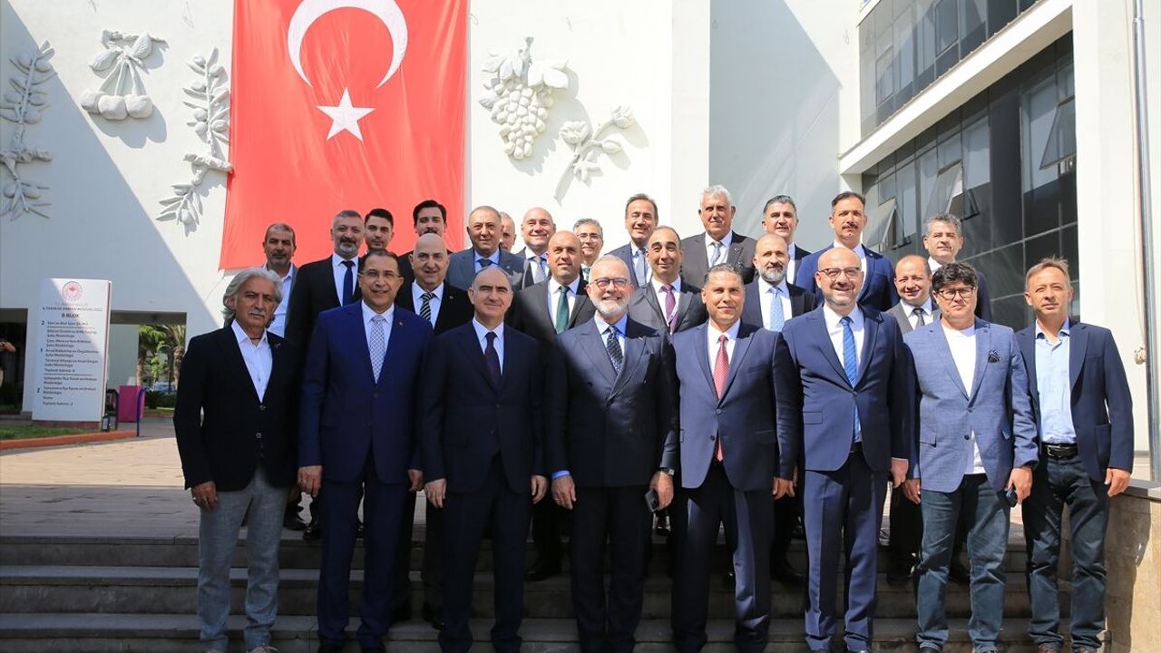 AK Parti Grup Başkanvekili Yenişehirlioğlu, 'Asırlık Ağaçtan Sofraya Zeytinyağı Çalıştayı'nda konuştu: