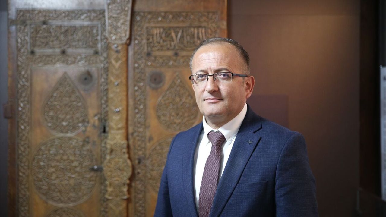 Kastamonu'da UNESCO Dünya Mirası Listesi'ndeki 660 yıllık caminin kapısı müzede sergileniyor