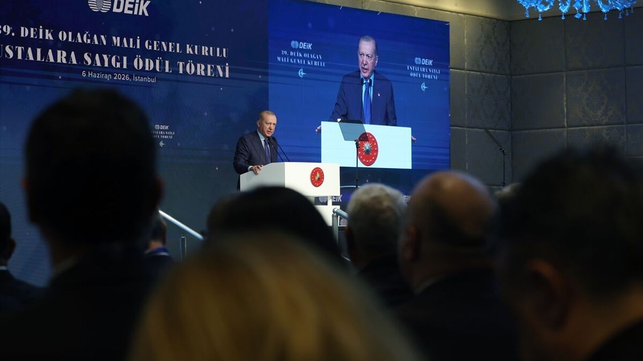 Cumhurbaşkanı Erdoğan: 'Türkiye terör, vesayet ve istikrarsızlık gibi kronik sorunlarını çözdükçe küresel ölçekte marka değerini de artırmaktadır.'