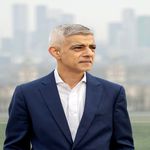Sadiq Khan’a 24 yıllık Nissan Micra’dan ceza kesildi