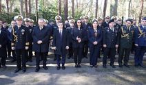 İngiltere’de Brookwood Türk Hava Şehitliği’nde anma töreni düzenlendi