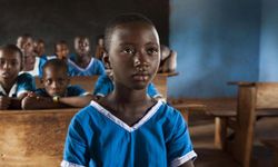 Nijerya'da resmi dil İngilizce okullardan çıkıyor