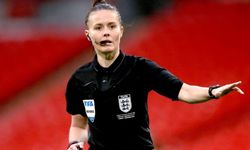 Rebecca Welch, İngiltere Premier Ligi’nde maç yönetecek ilk kadın hakem olacak
