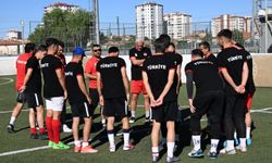 Görme Engelli Milli Futbol Takımı, Paralimpik Oyunları için Kayseri'de güç depoluyor